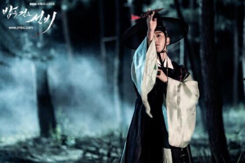 夜行书生在线观看免费,穿越时空的浪漫传奇 第2张 夜行书生在线观看免费,穿越时空的浪漫传奇 第2张