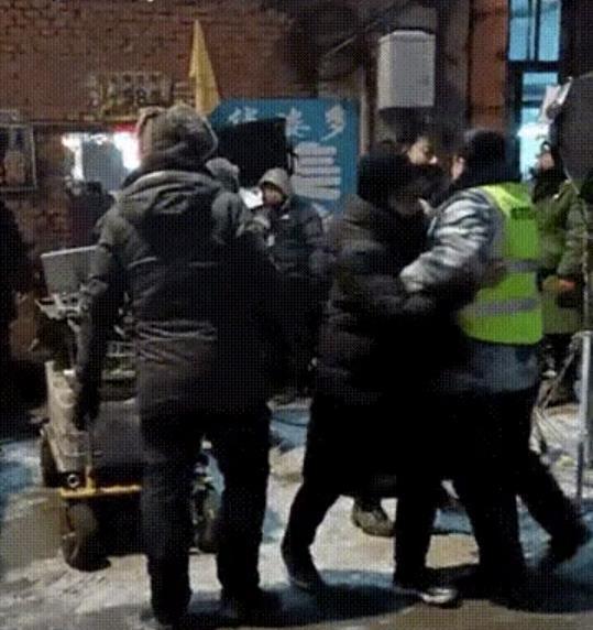 警方回应食堂爆料者视频,真相大白,揭秘事件背后真相 第3张 警方回应食堂爆料者视频,真相大白,揭秘事件背后真相 第3张