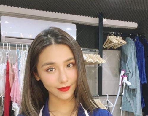 美女网红吃瓜,吃瓜现场，笑料百出！