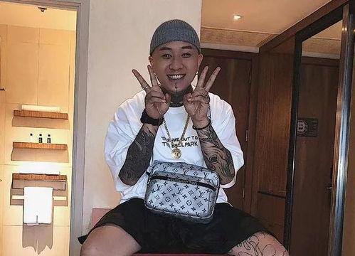 二驴爆料辛巴历史视频,揭秘二驴爆料背后的历史视频 第2张 二驴爆料辛巴历史视频,揭秘二驴爆料背后的历史视频 第2张