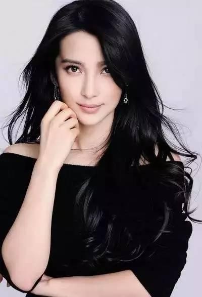 娱乐圈女生爆料的明星,揭秘明星背后的真实故事 第3张 娱乐圈女生爆料的明星,揭秘明星背后的真实故事 第3张