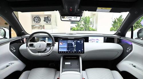 阿维塔12最新爆料,豪华智能电动SUV，科技与性能的完美融合  第1张